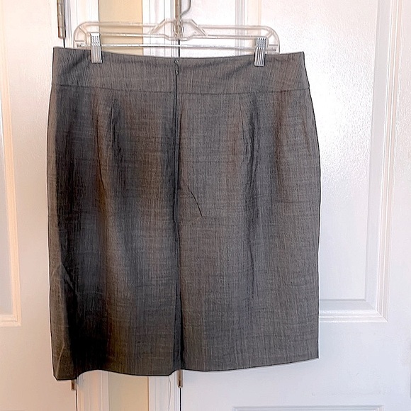 Banana Republic Stretch Gray Wool Skirt; Lined; Sz 14; Great for Fall & Winter! - Picture 3 of 6